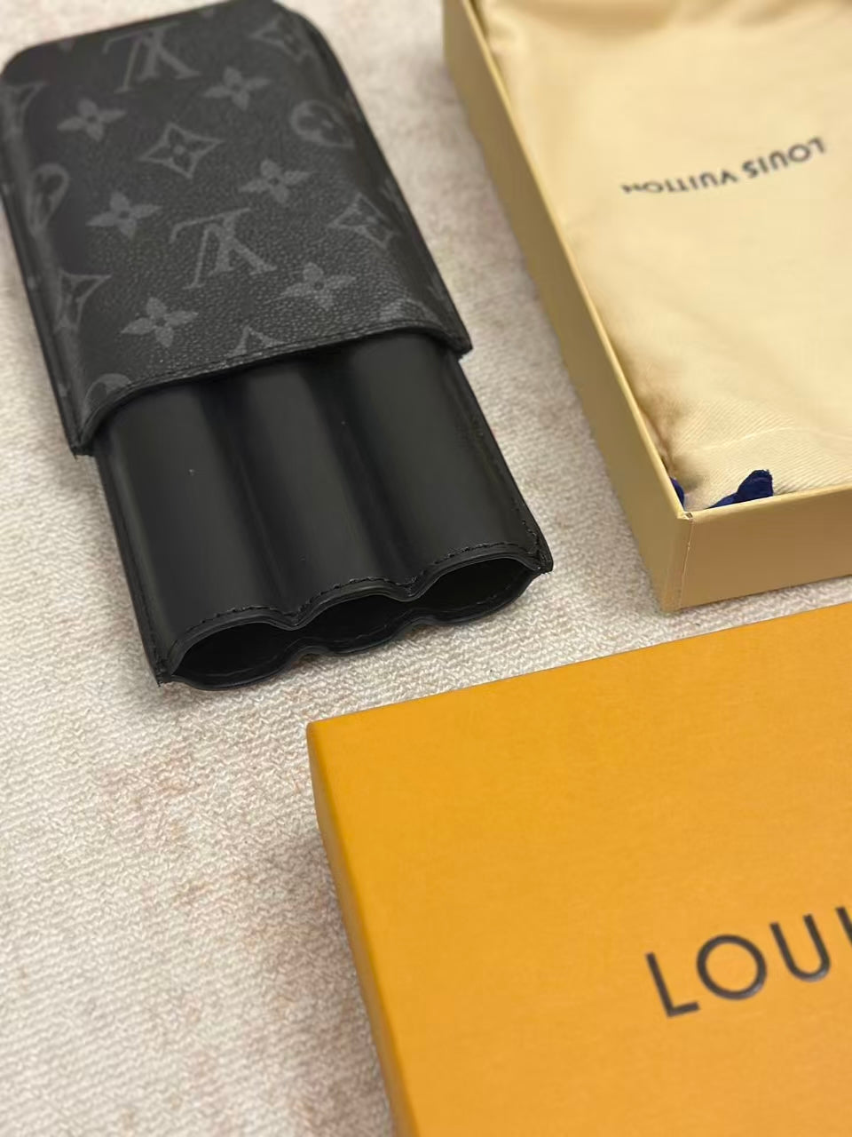 LV CIGAR CASE