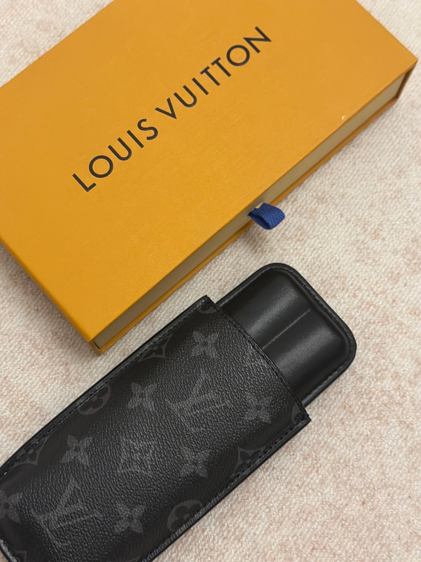 LV CIGAR CASE