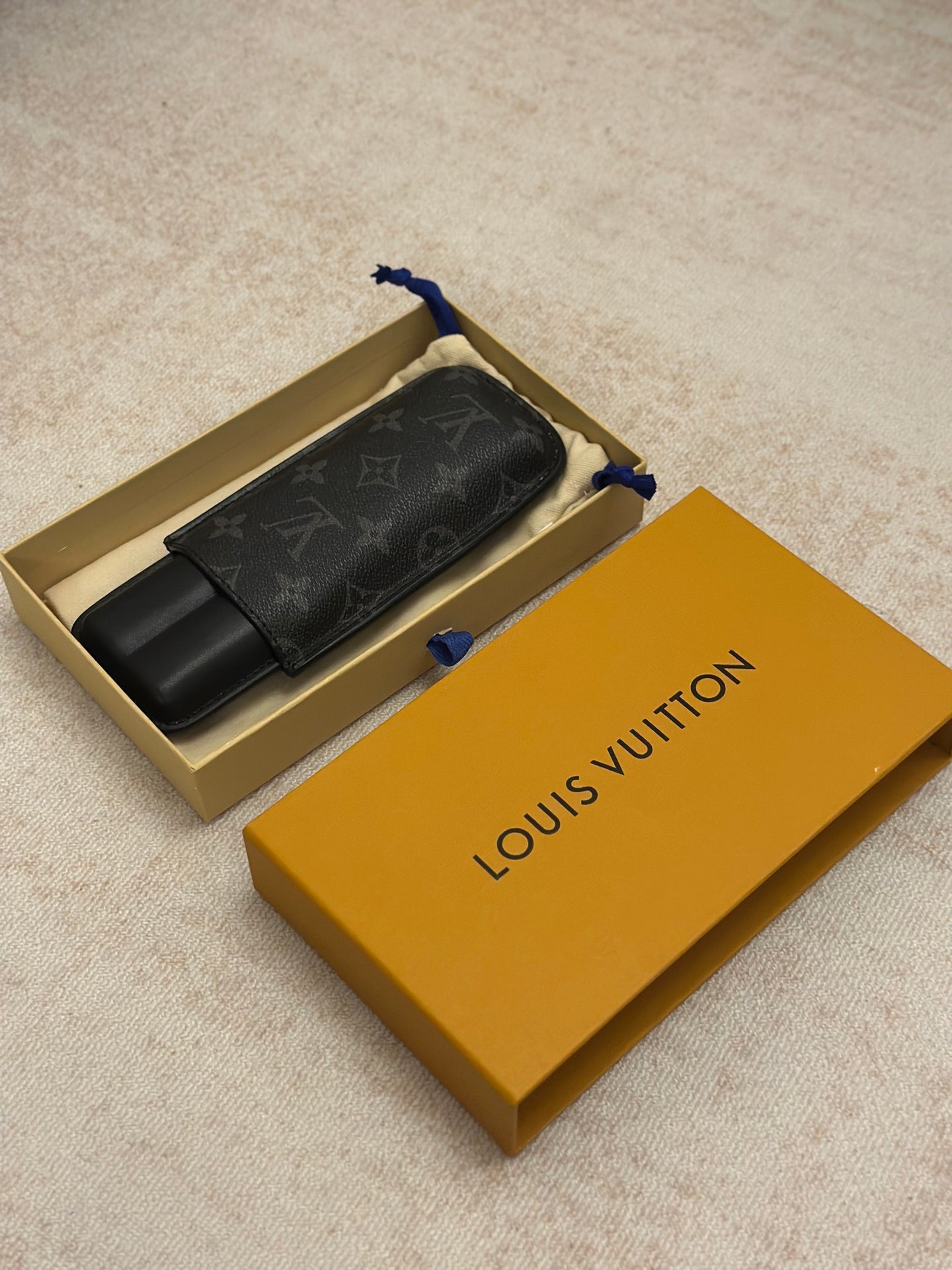 LV CIGAR CASE