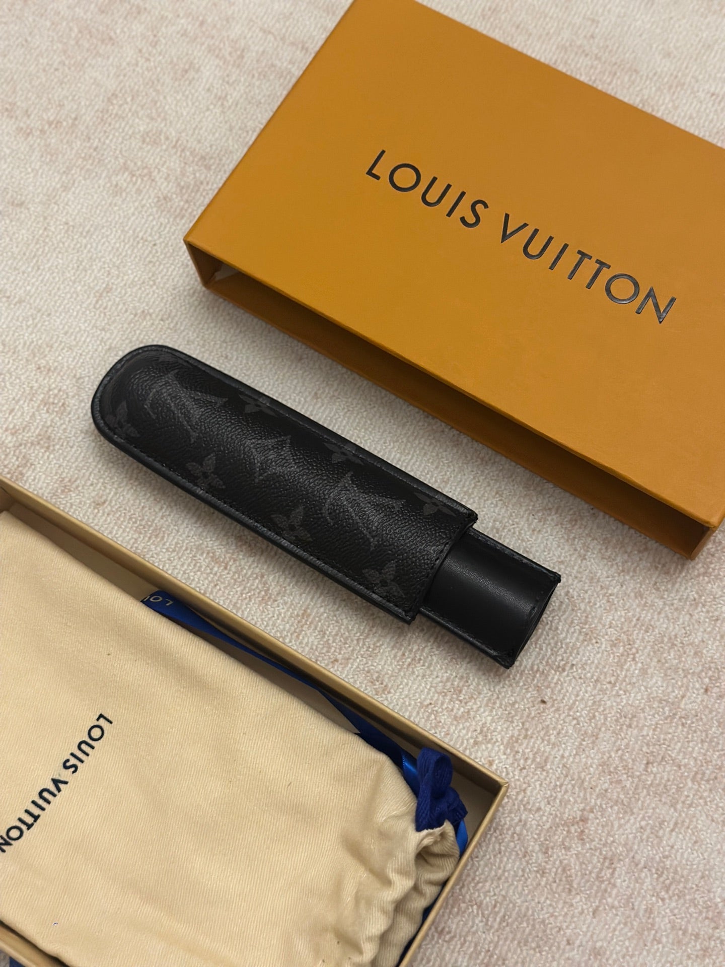 LV CIGAR CASE