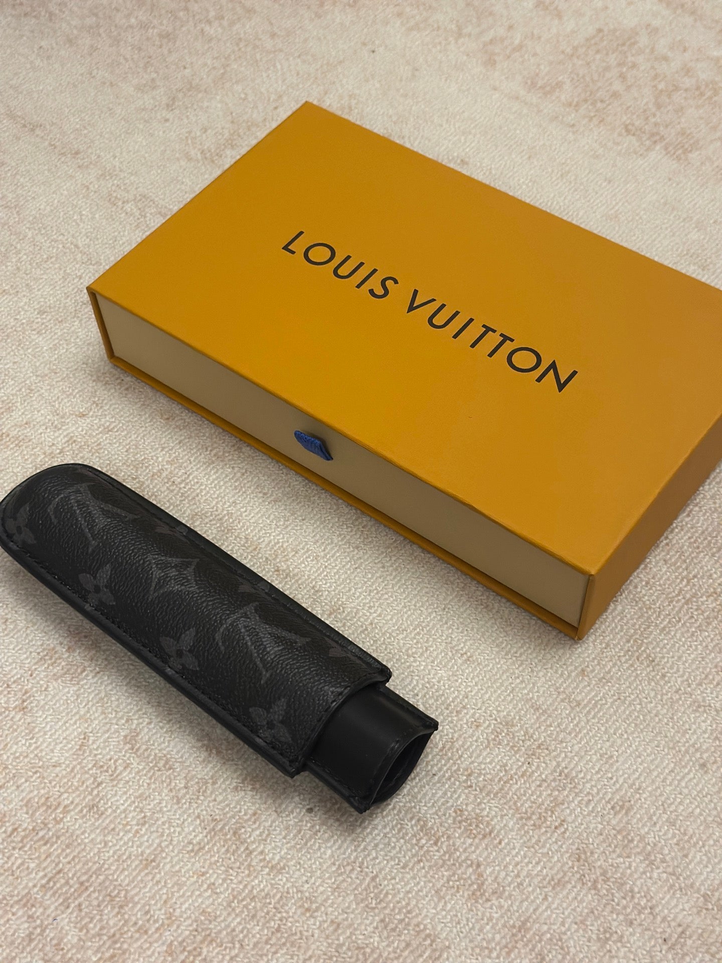 LV CIGAR CASE
