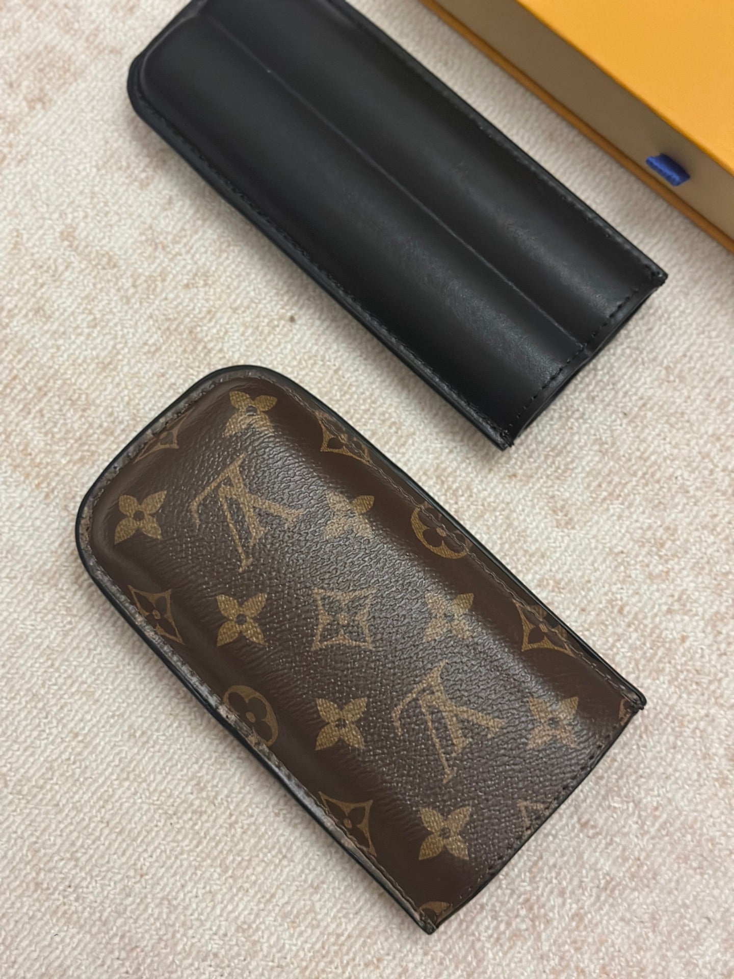 LV CIGAR CASE
