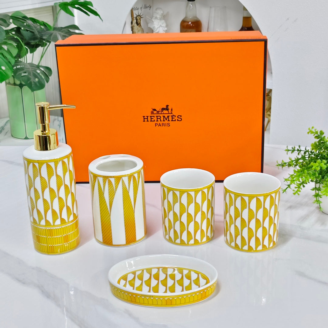 HERMES TOILETRIES SET 2.0