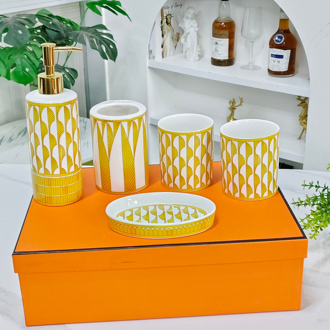 HERMES TOILETRIES SET 2.0