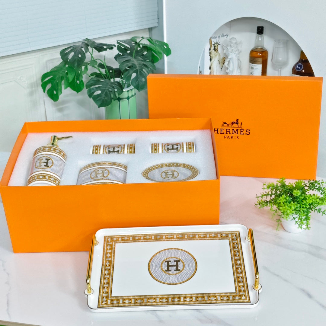 HERMES TOILETRIES SET 3.0