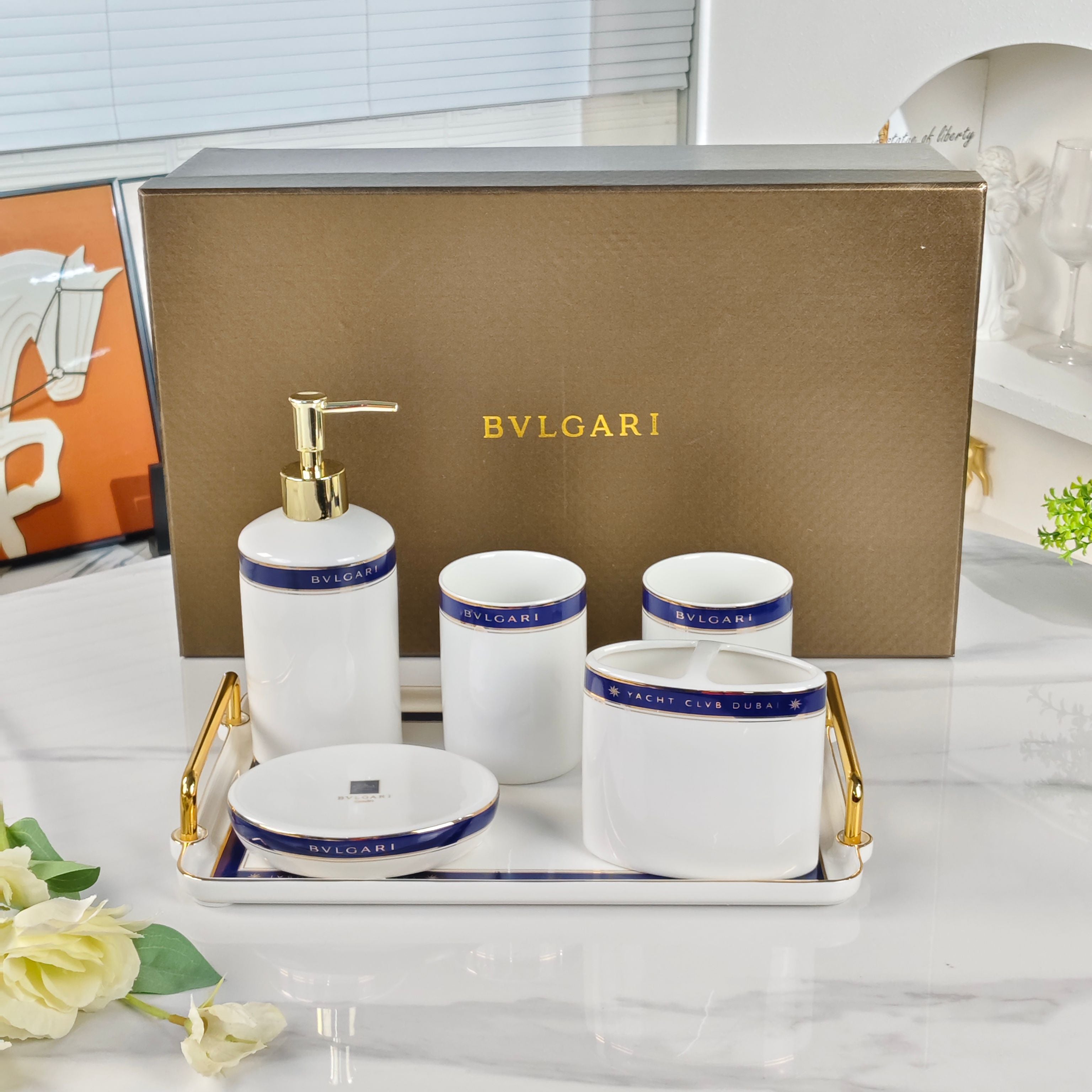 BVLGARI TOILETRIES SET