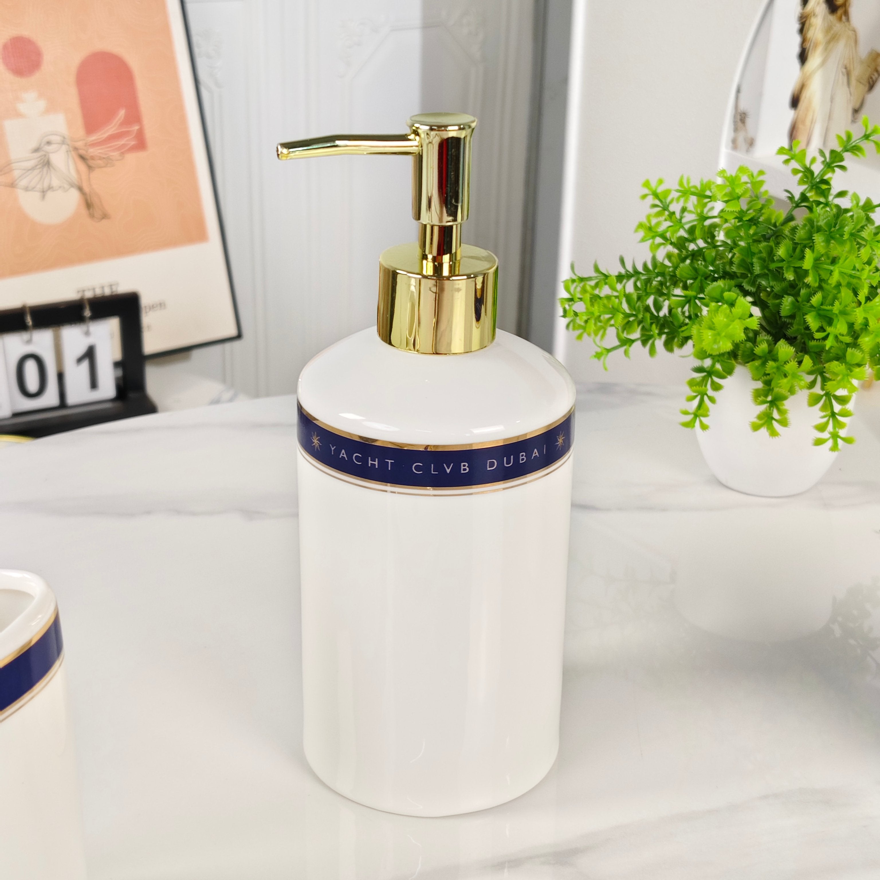 BVLGARI TOILETRIES SET