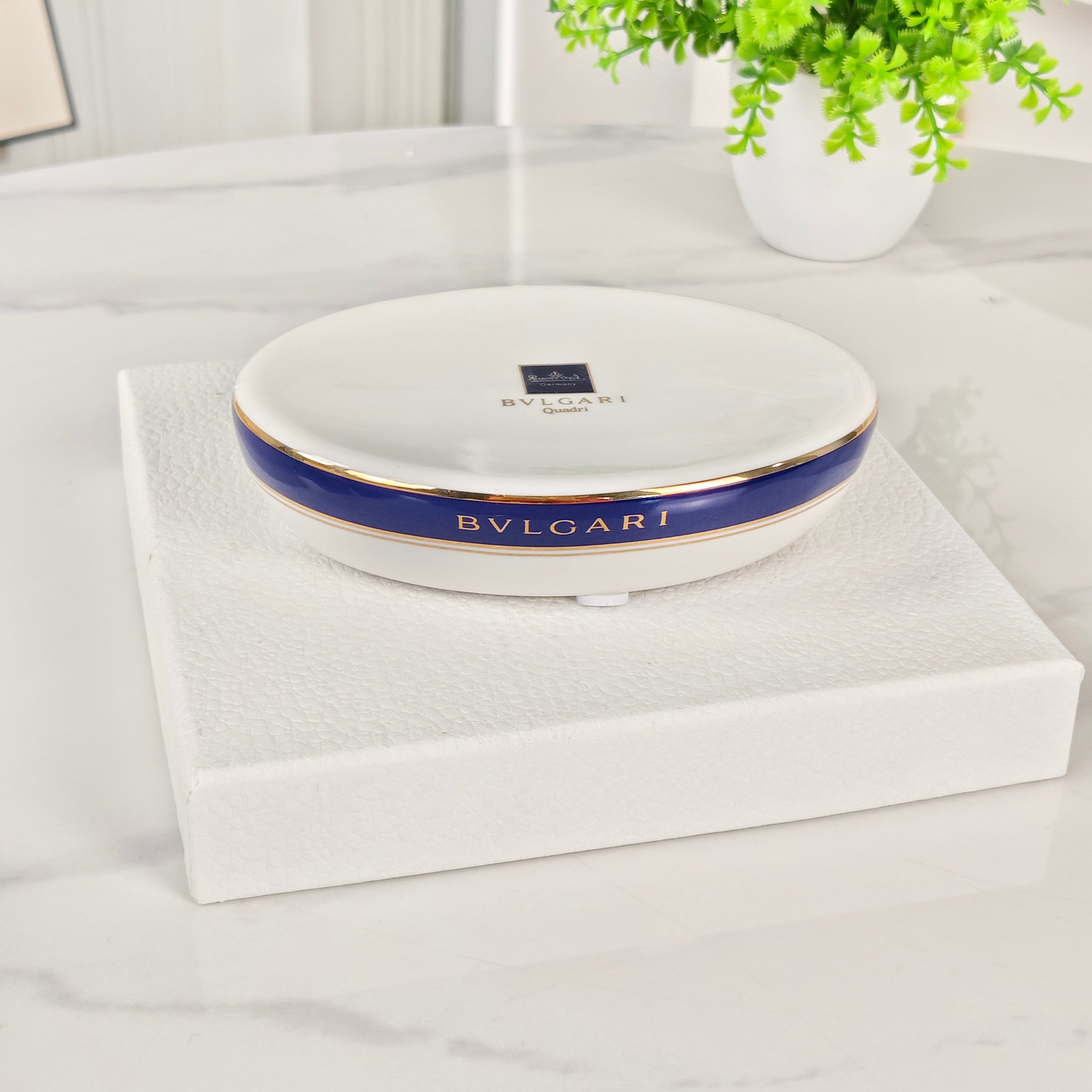 BVLGARI TOILETRIES SET