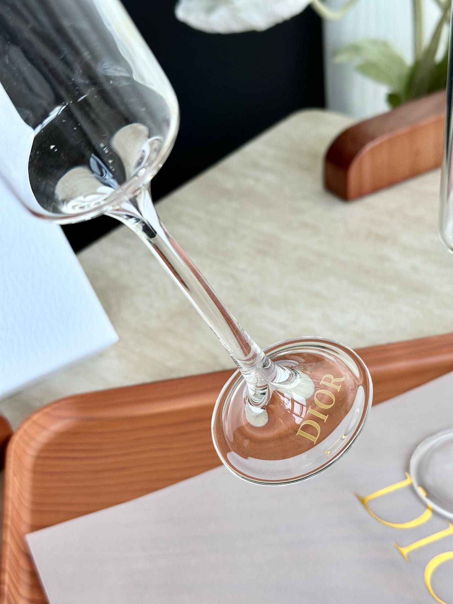 CHRISTIAN CHAMPAGNE GLASS SET 2.0