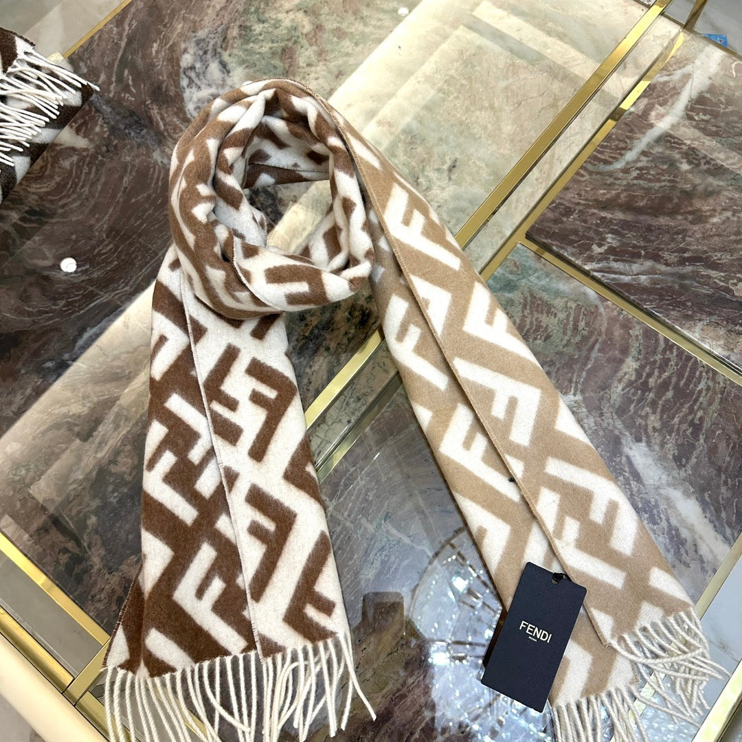FENDI GRADIENT WOOL SCARF