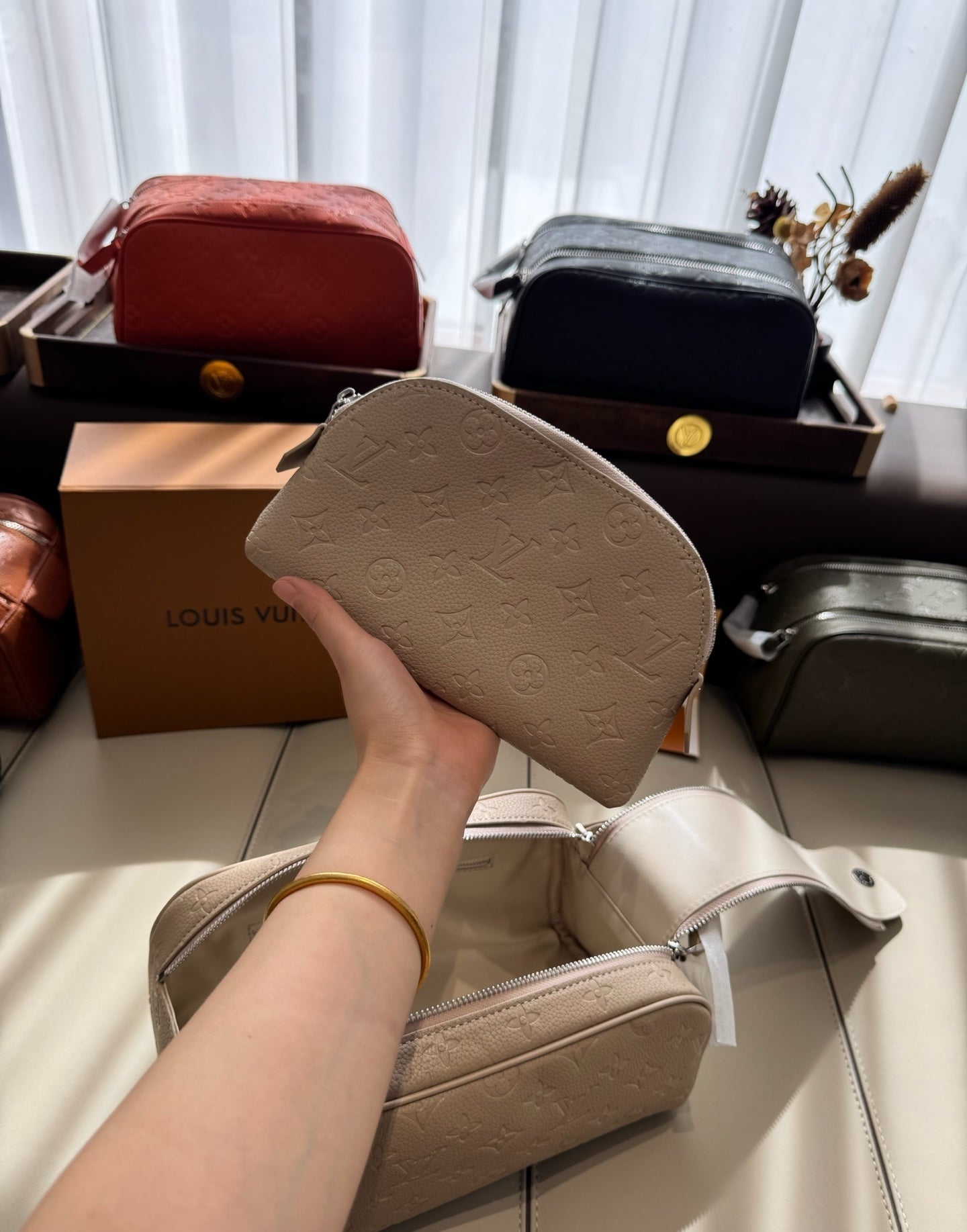 CUSTOM LV VANITY POUCH SET (SHADOW)