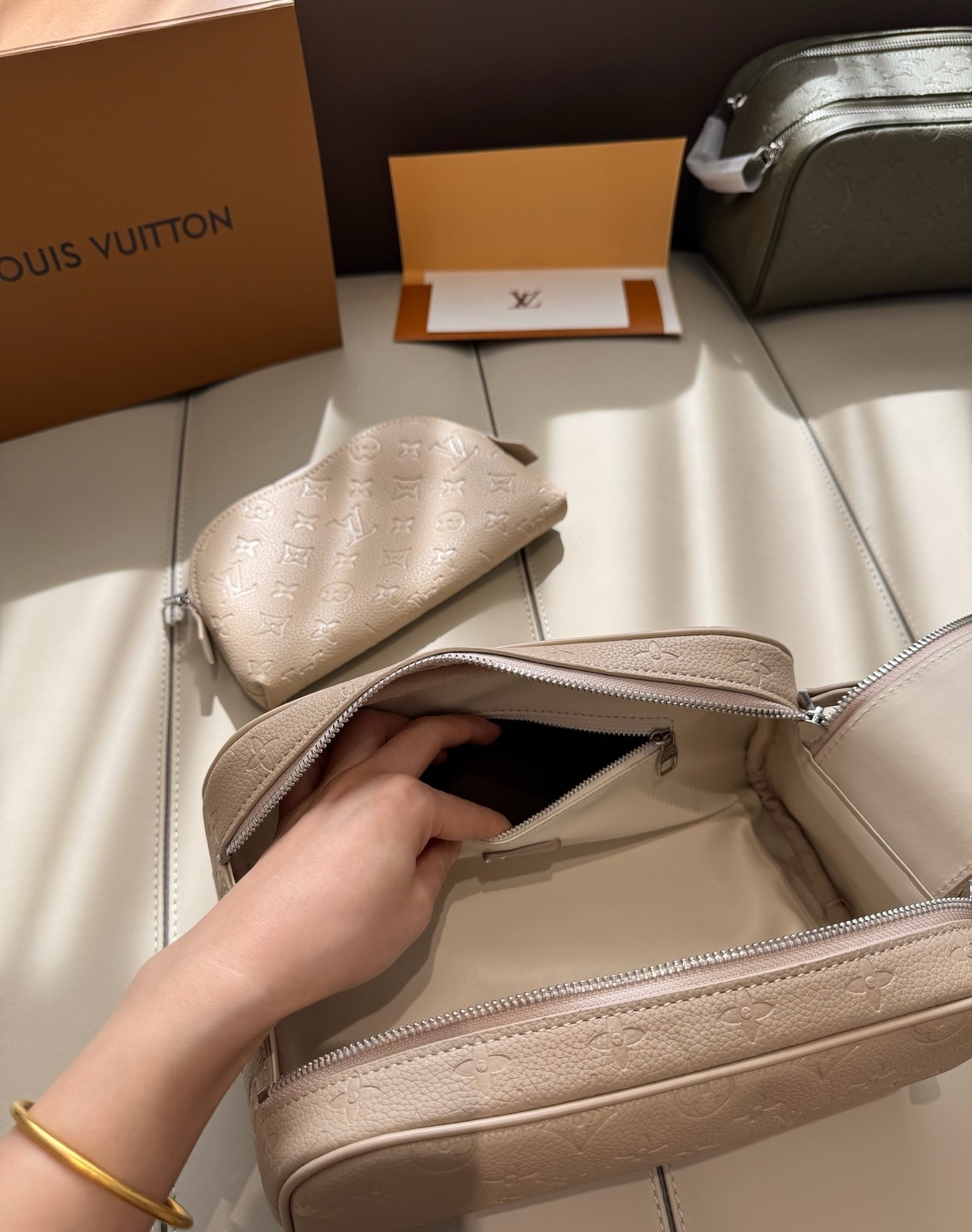 CUSTOM LV VANITY POUCH SET (SHADOW)