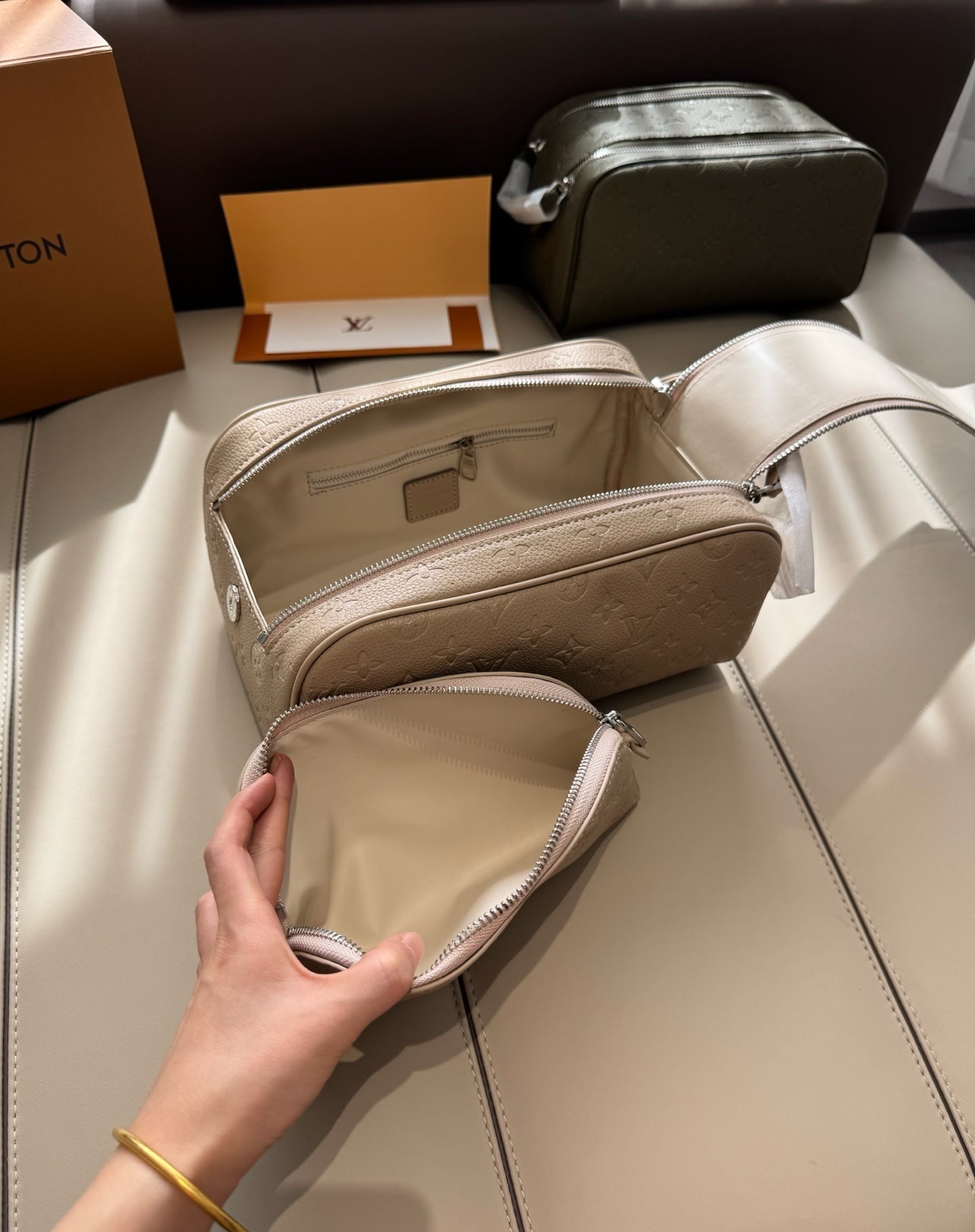 CUSTOM LV VANITY POUCH SET (SHADOW)