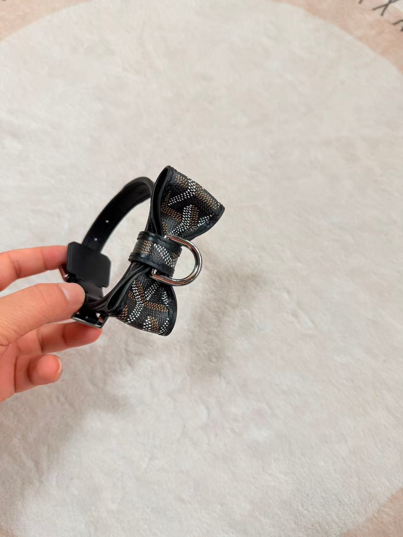 GOYARD DOG COLLAR AND LEASH (BOWTIE)