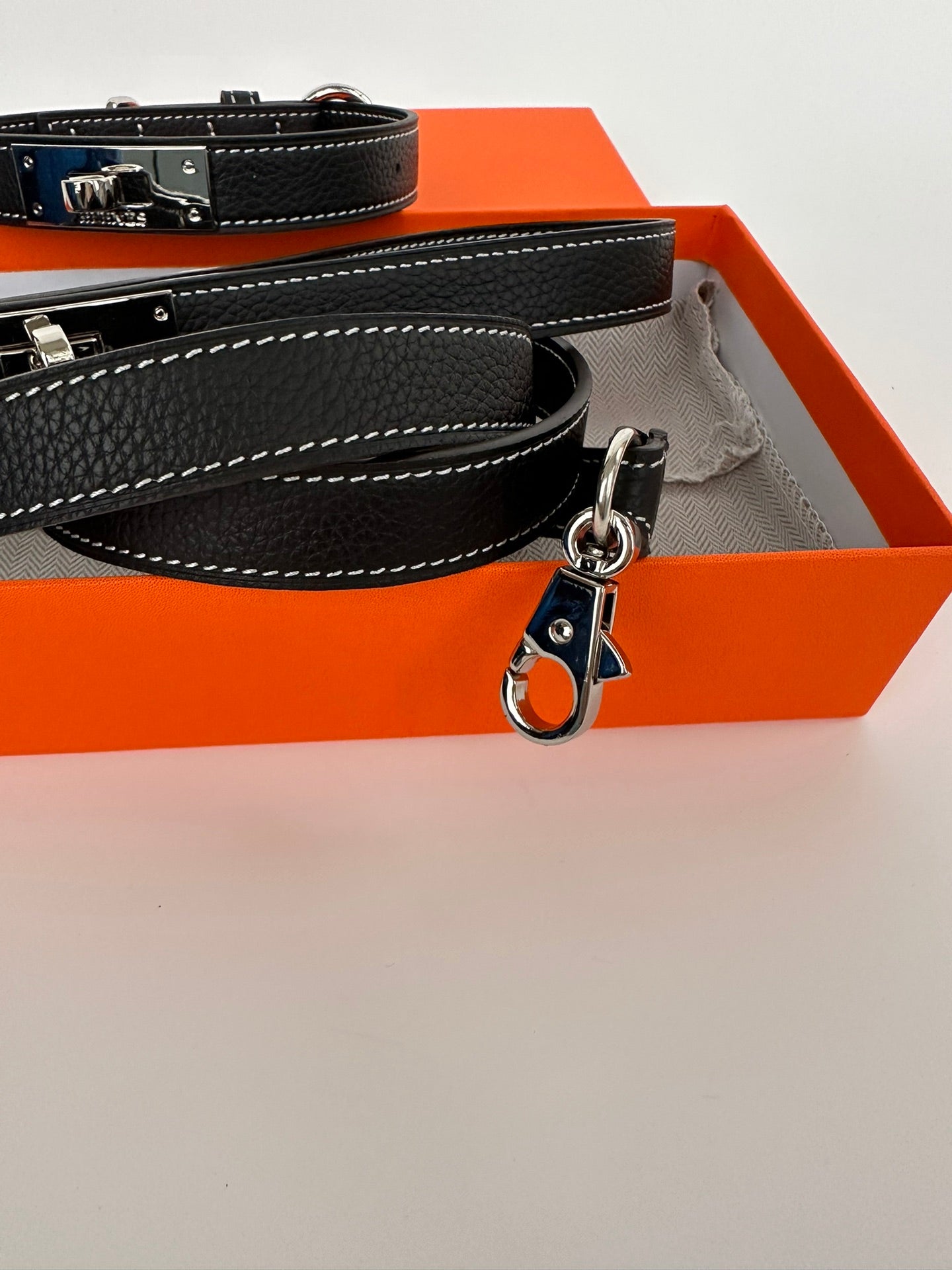 HERMES DOG COLLAR AND LEASH