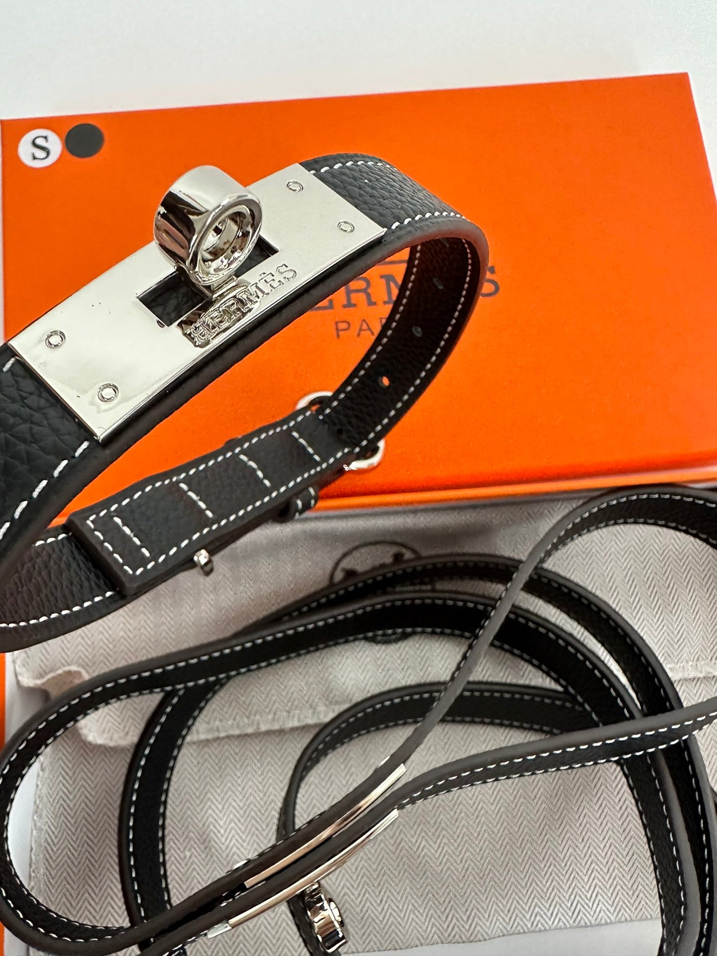 HERMES DOG COLLAR AND LEASH