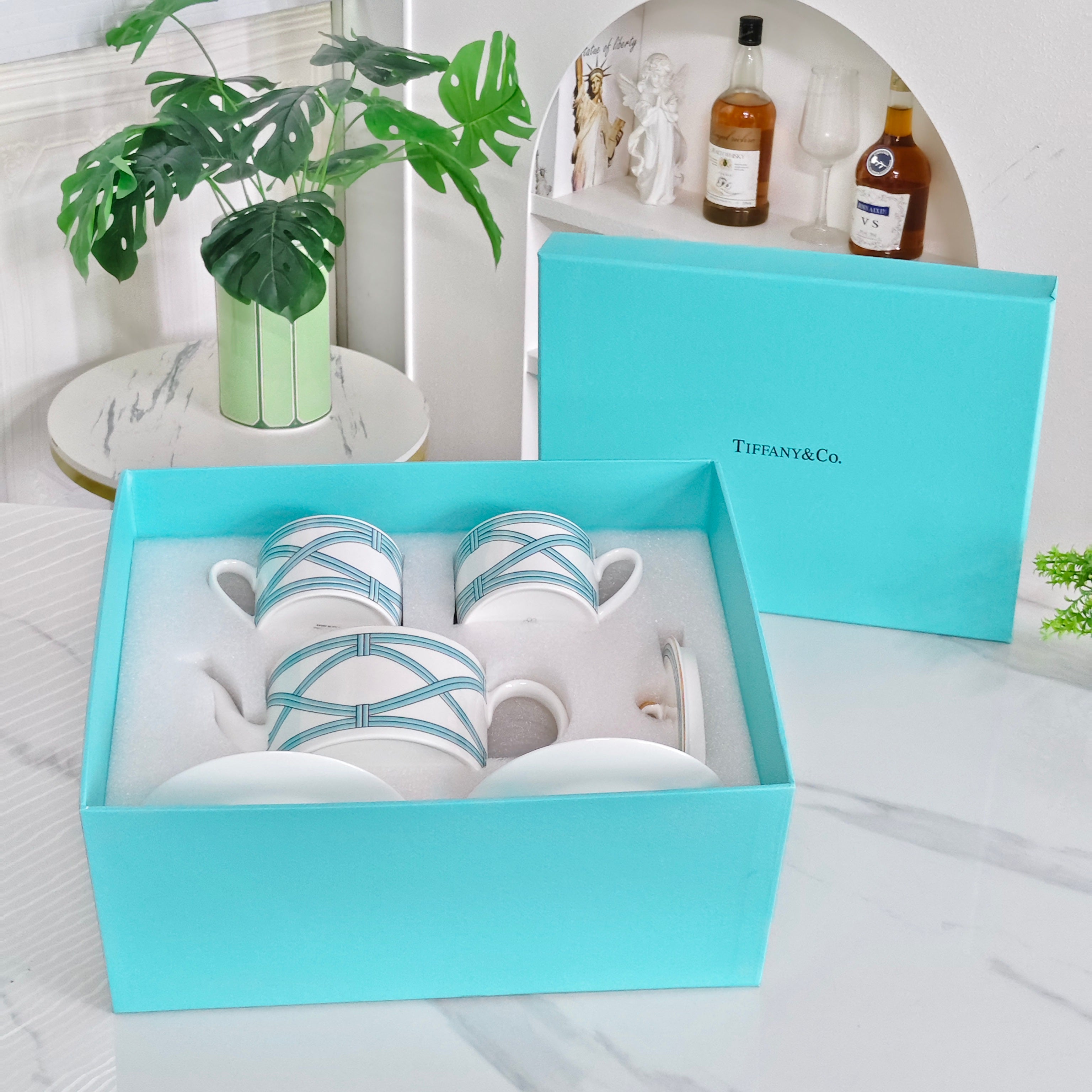 TIFFANY ENGLISH TEA POT SET