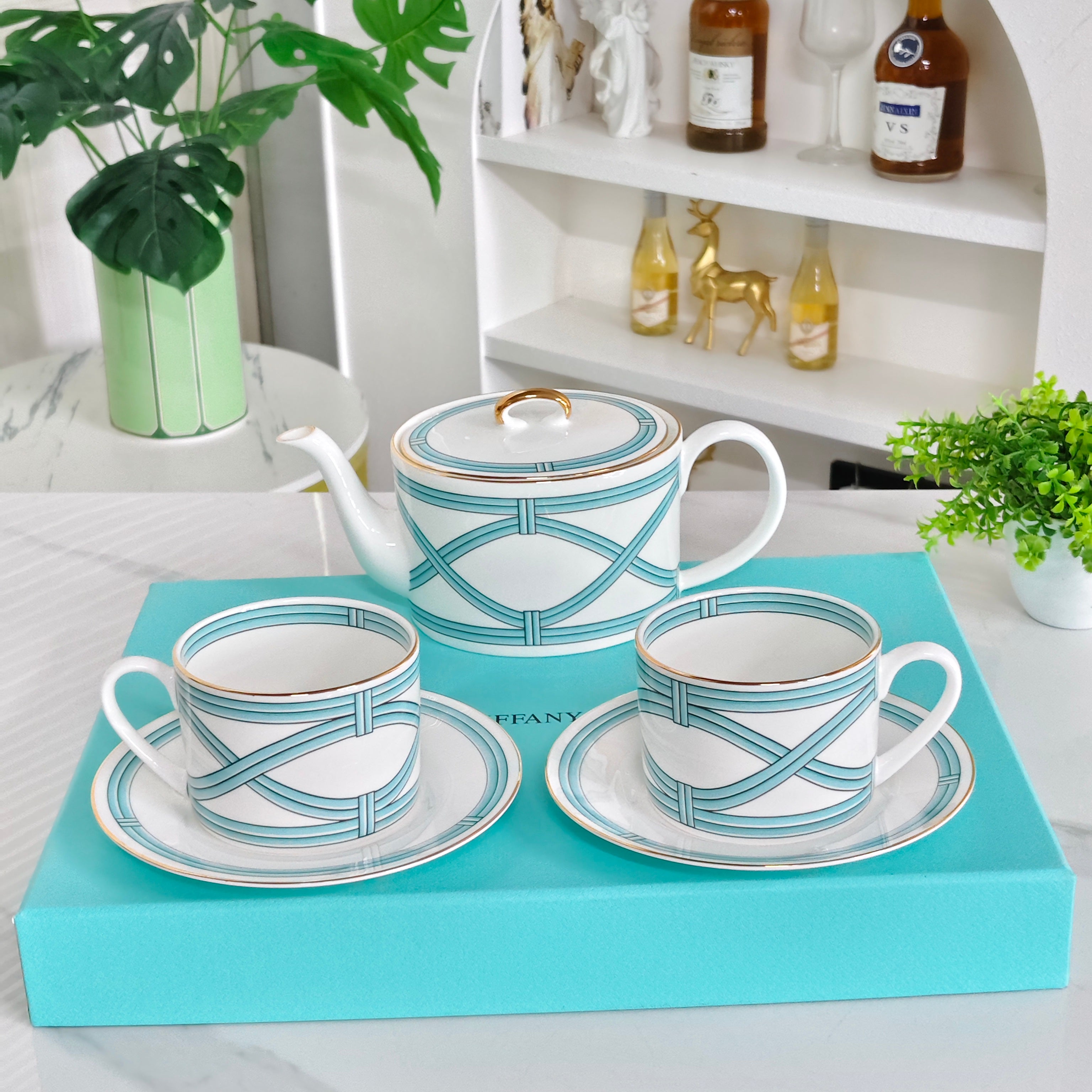 TIFFANY ENGLISH TEA POT SET