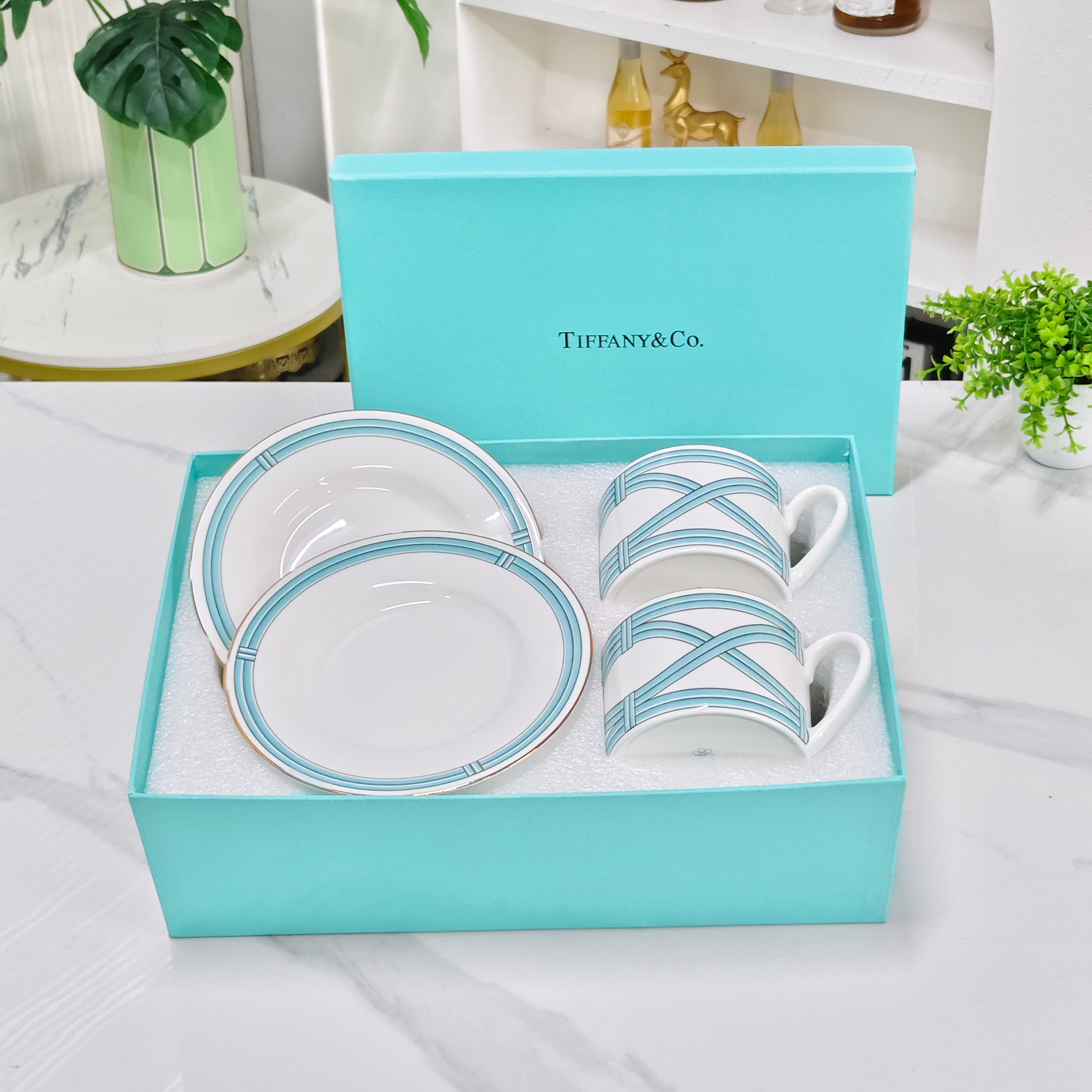 TIFFANY ENGLISH TEA CUP SET 2.0