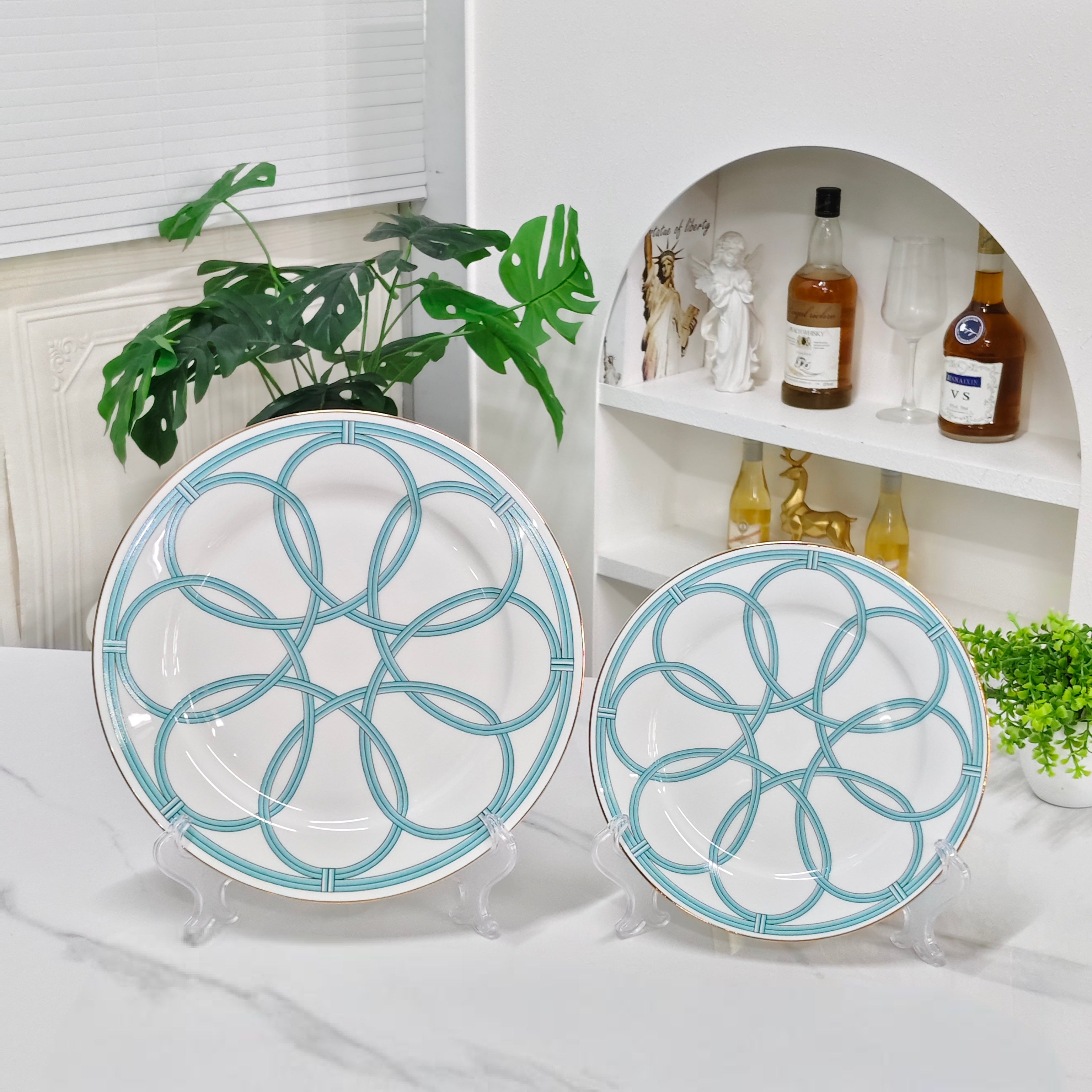 TIFFANY PLATES SET 2.0
