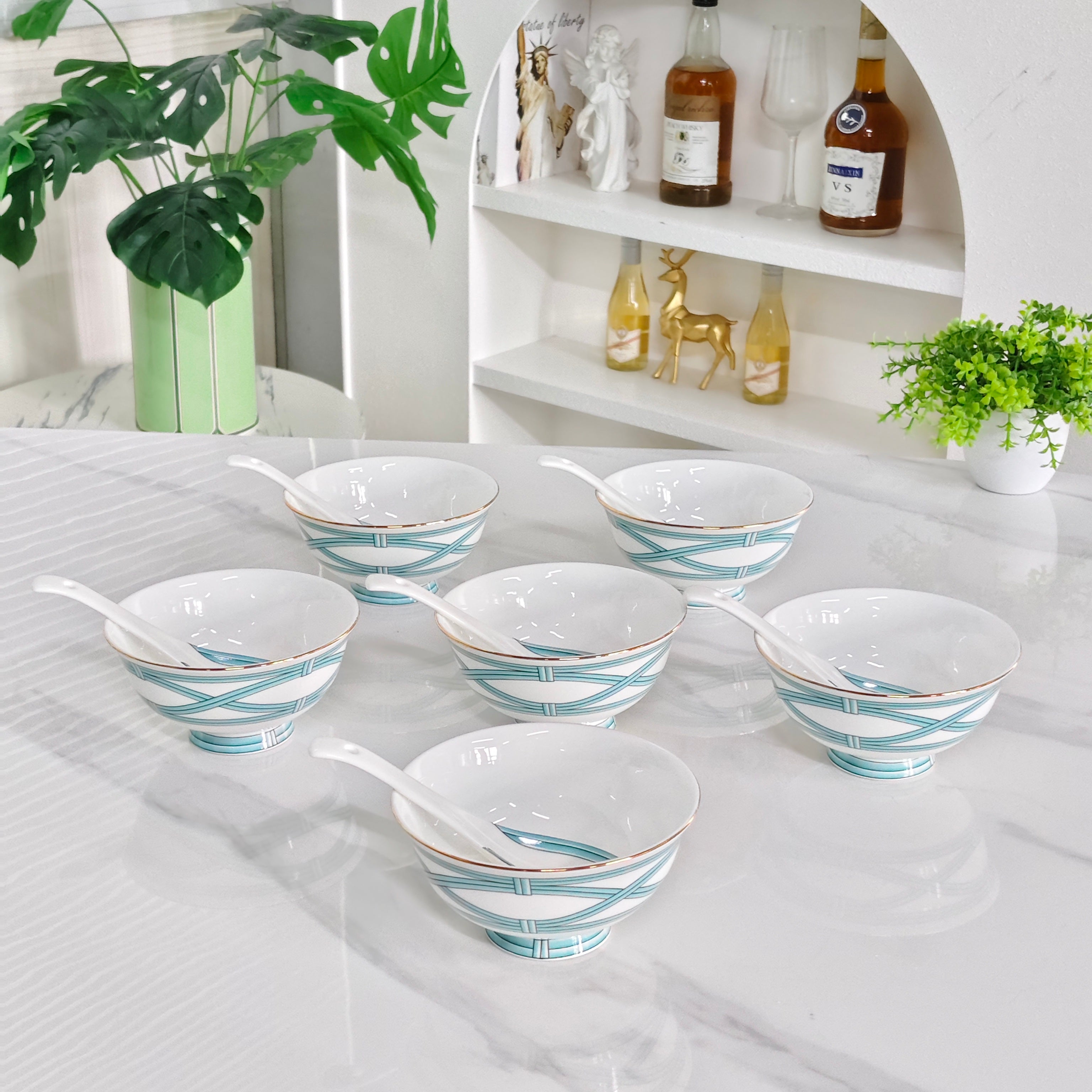 TIFFANY BOWL TABLEWARE SET