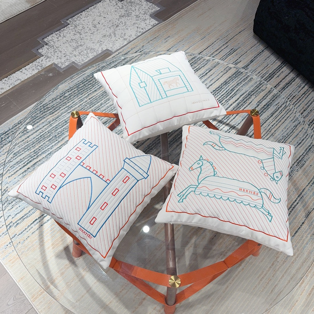 HERMES WOOL ANIMAUX NATTES PILLOW