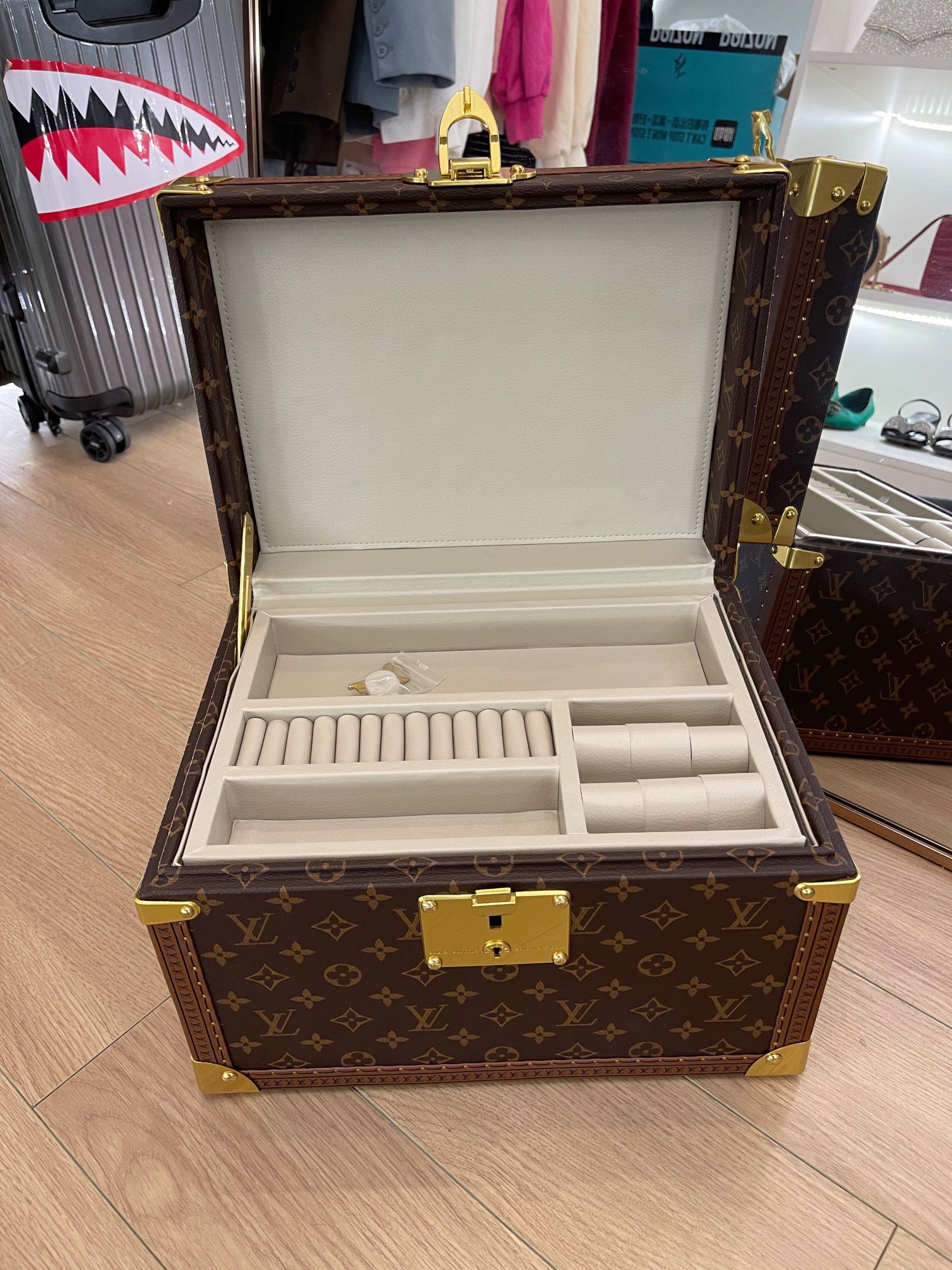 CUSTOM LV ACCESSORIES BOX