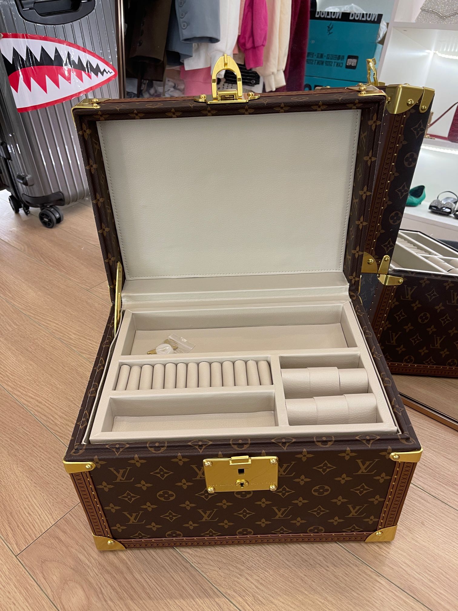 CUSTOM LV ACCESSORIES BOX