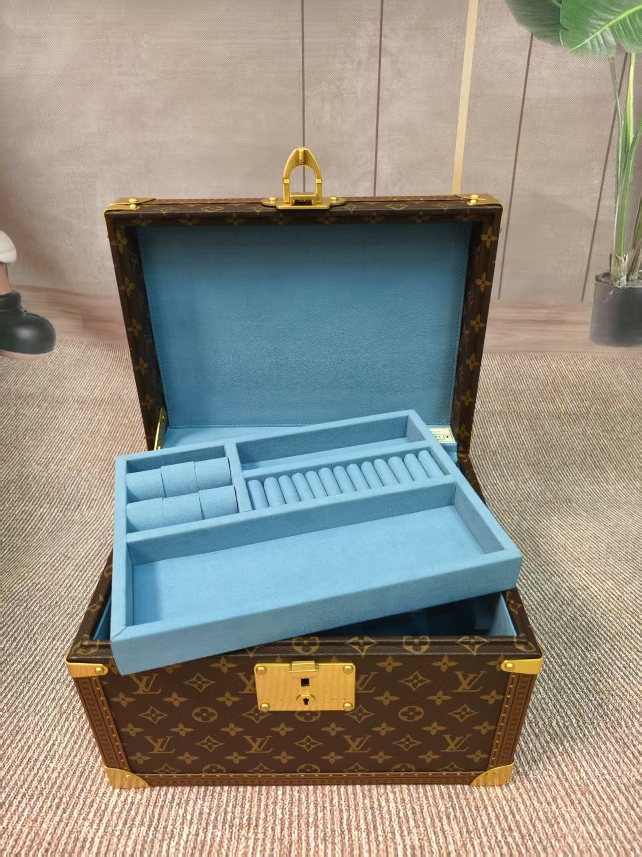 CUSTOM LV ACCESSORIES BOX