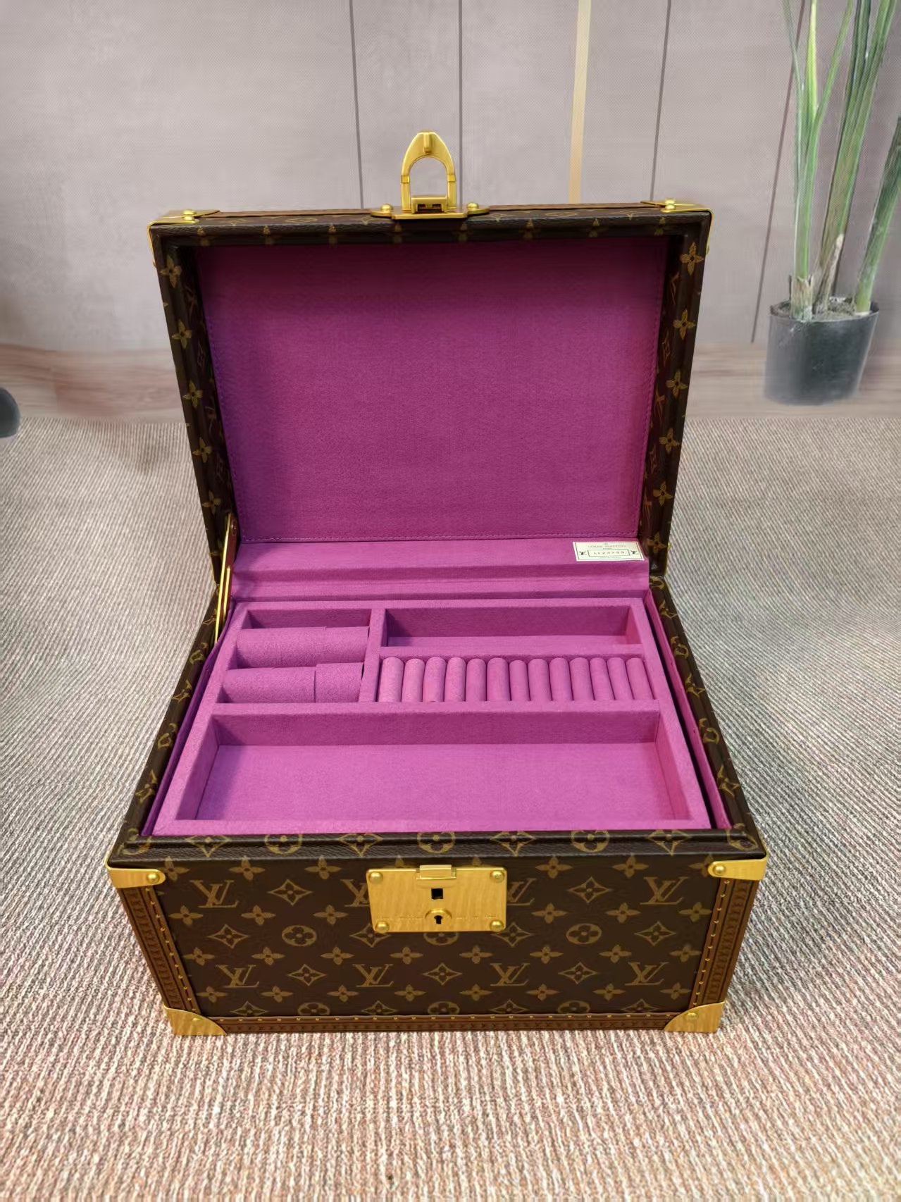 CUSTOM LV ACCESSORIES BOX