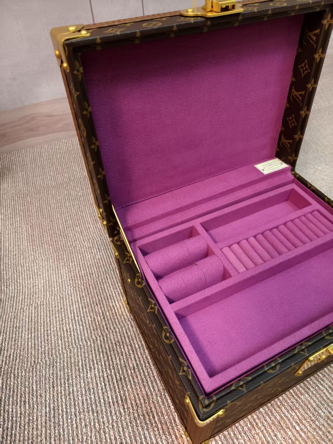 CUSTOM LV ACCESSORIES BOX