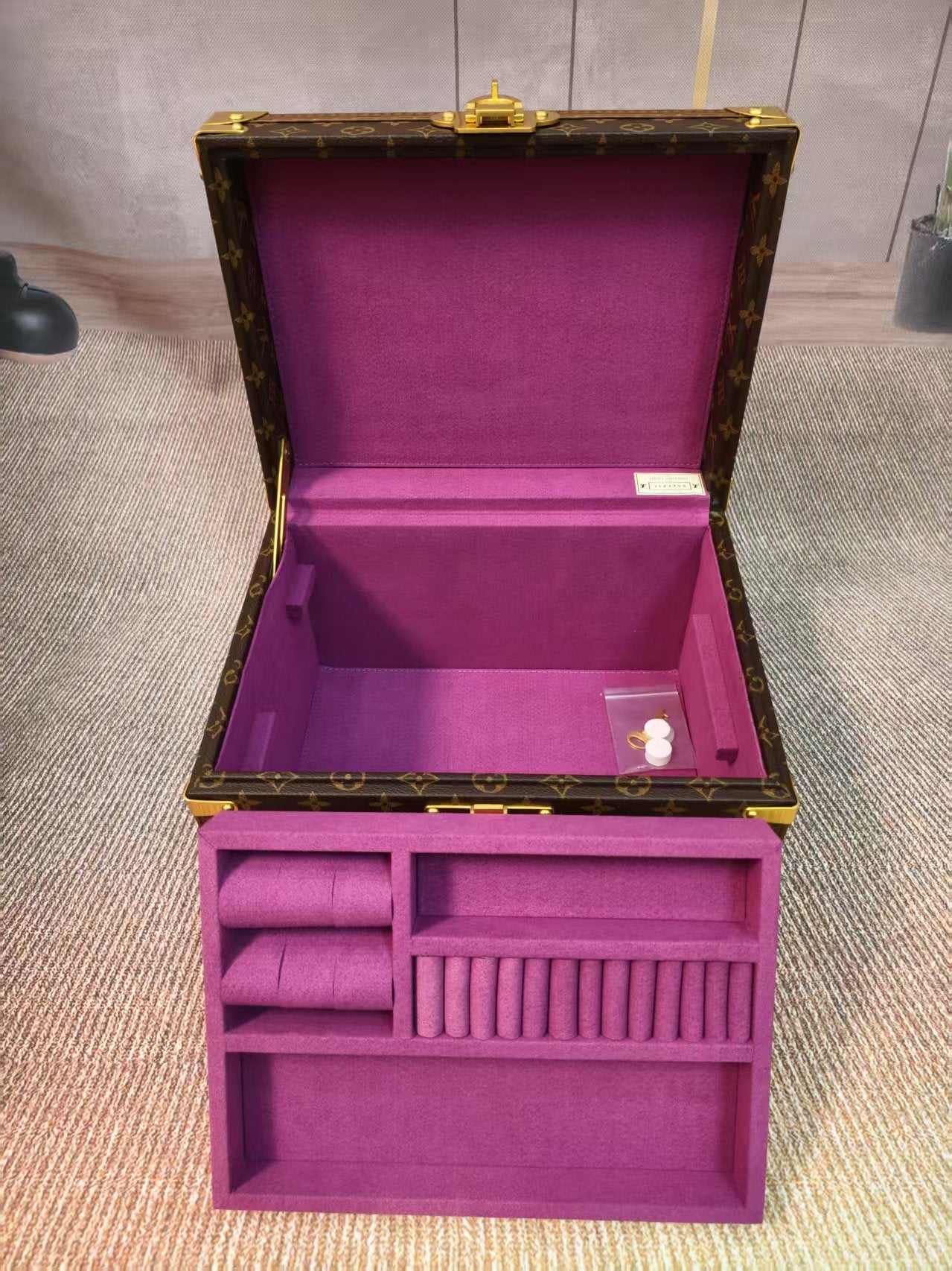 CUSTOM LV ACCESSORIES BOX