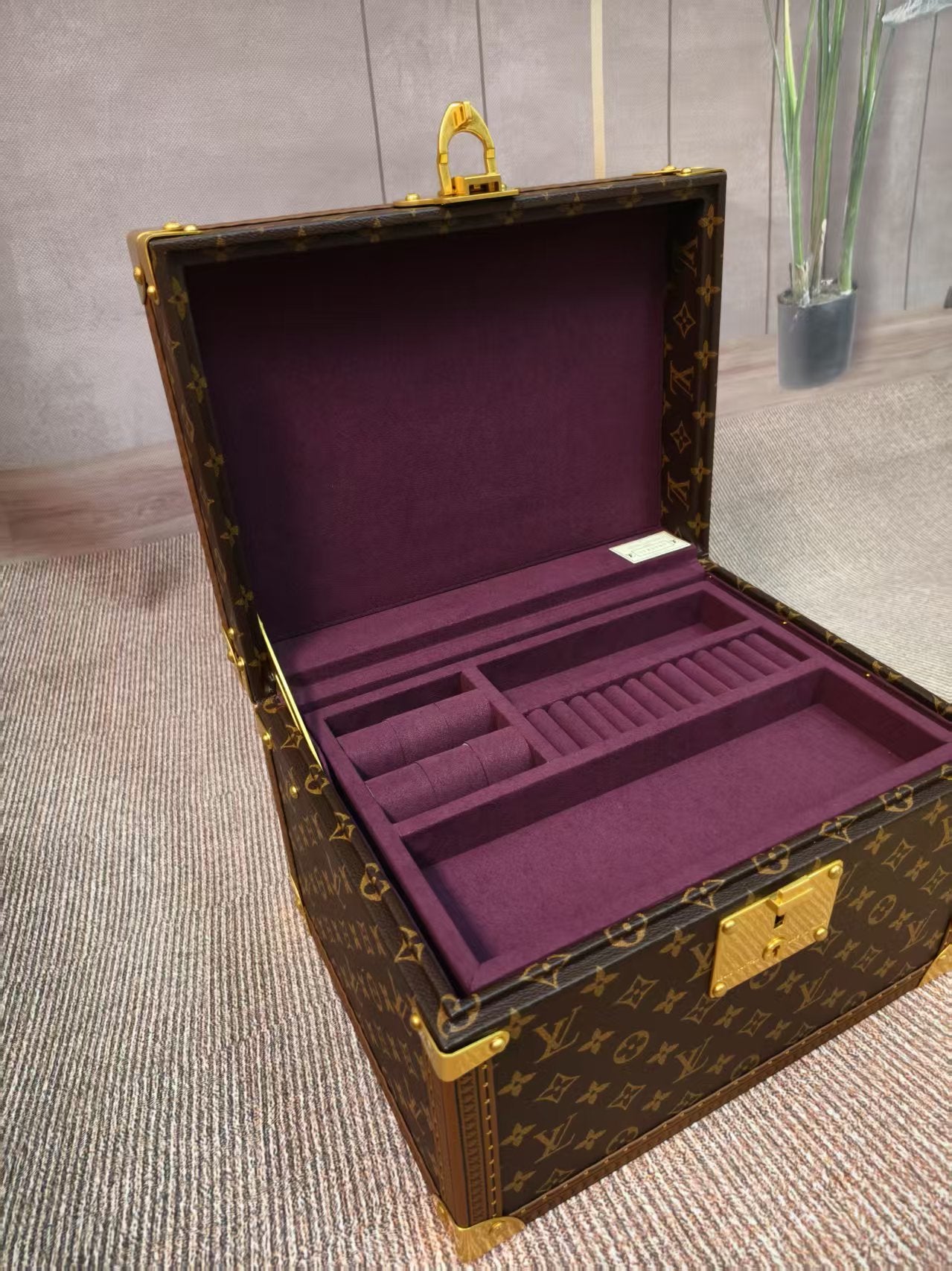 CUSTOM LV ACCESSORIES BOX