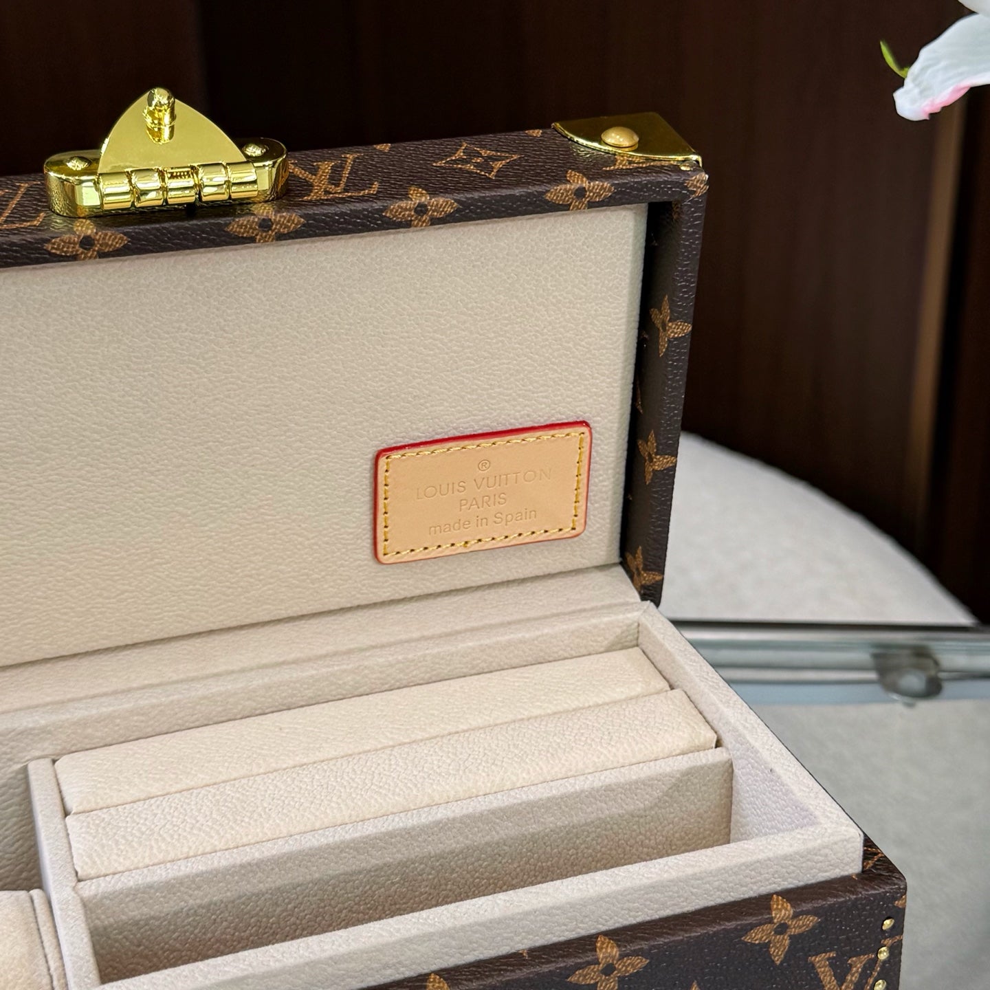 CUSTOM LV ACCESSORIES BOX 4.0