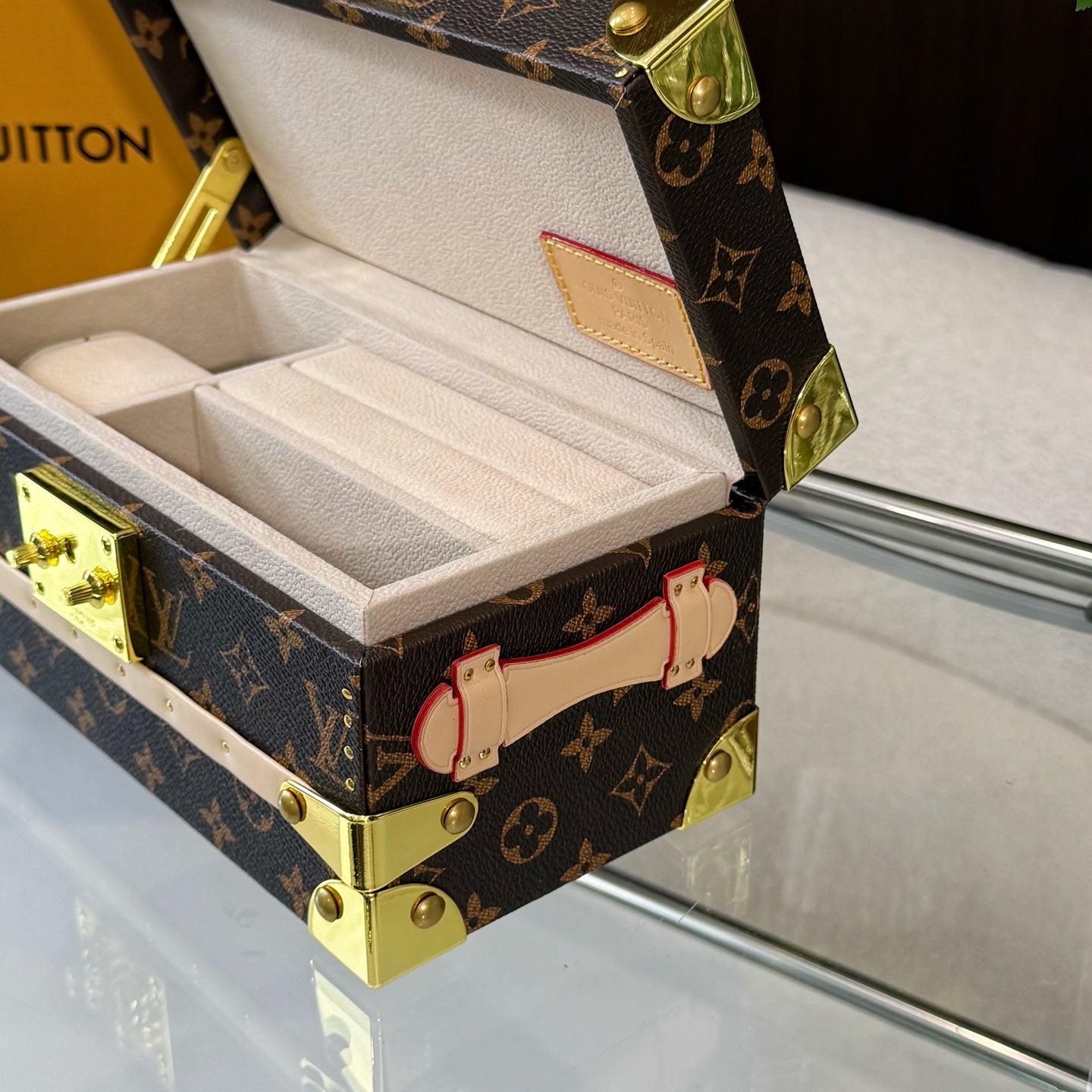 CUSTOM LV ACCESSORIES BOX 4.0