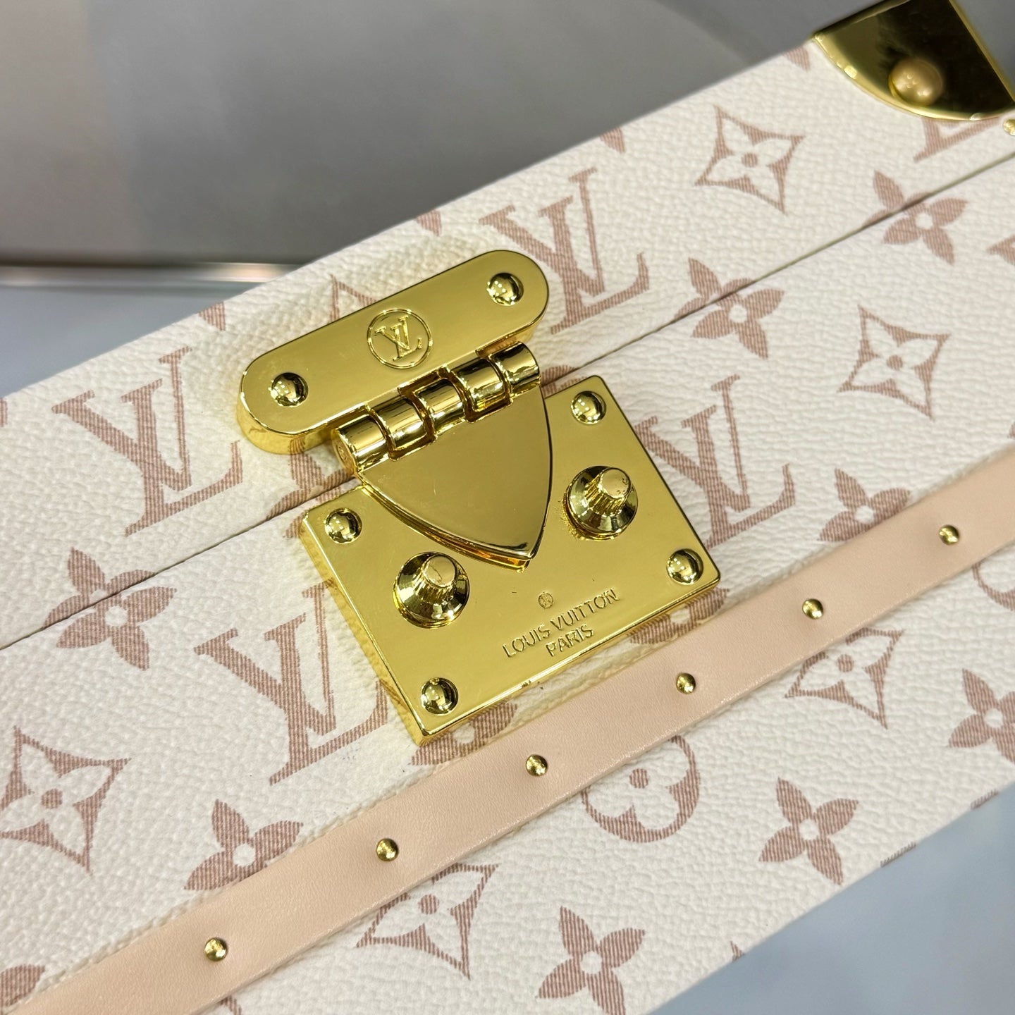 CUSTOM LV ACCESSORIES BOX 4.0