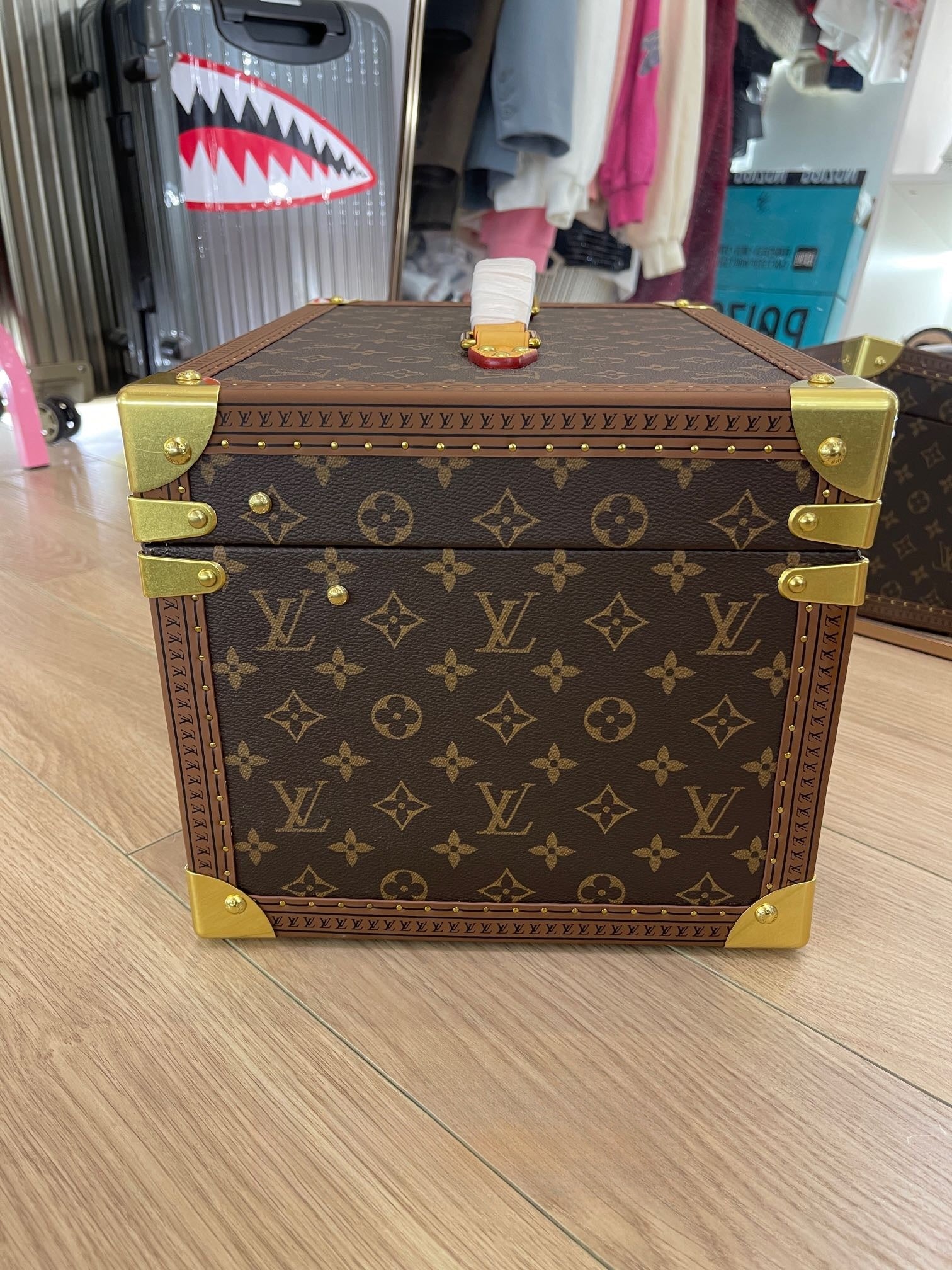 CUSTOM LV ACCESSORIES BOX