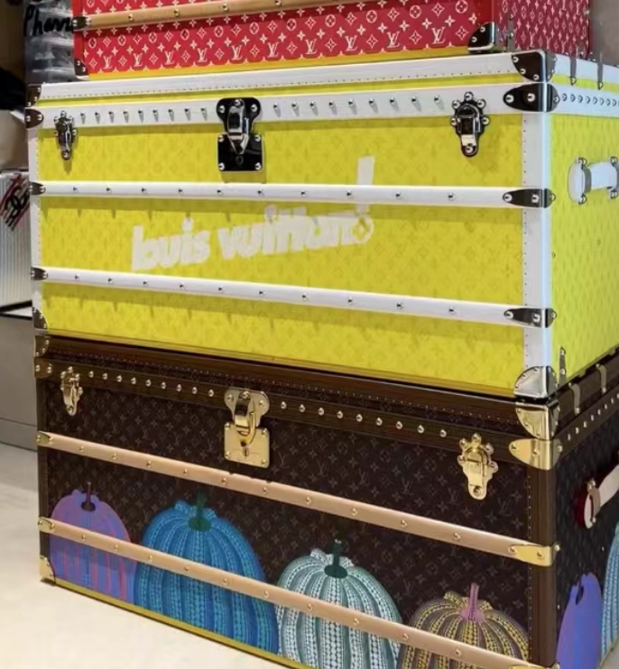 CUSTOM LV YELLOW TRUNK