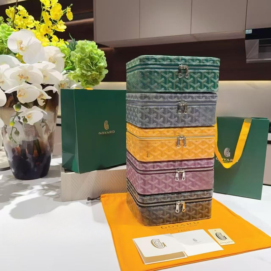 GOYARD VANITY CASE