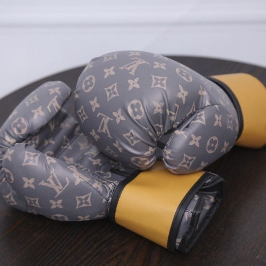 CUSTOM BOXING GLOVES