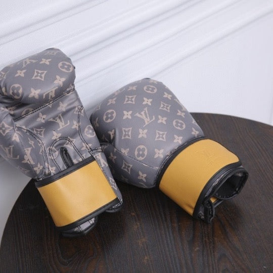CUSTOM BOXING GLOVES