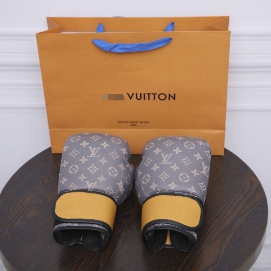 CUSTOM BOXING GLOVES