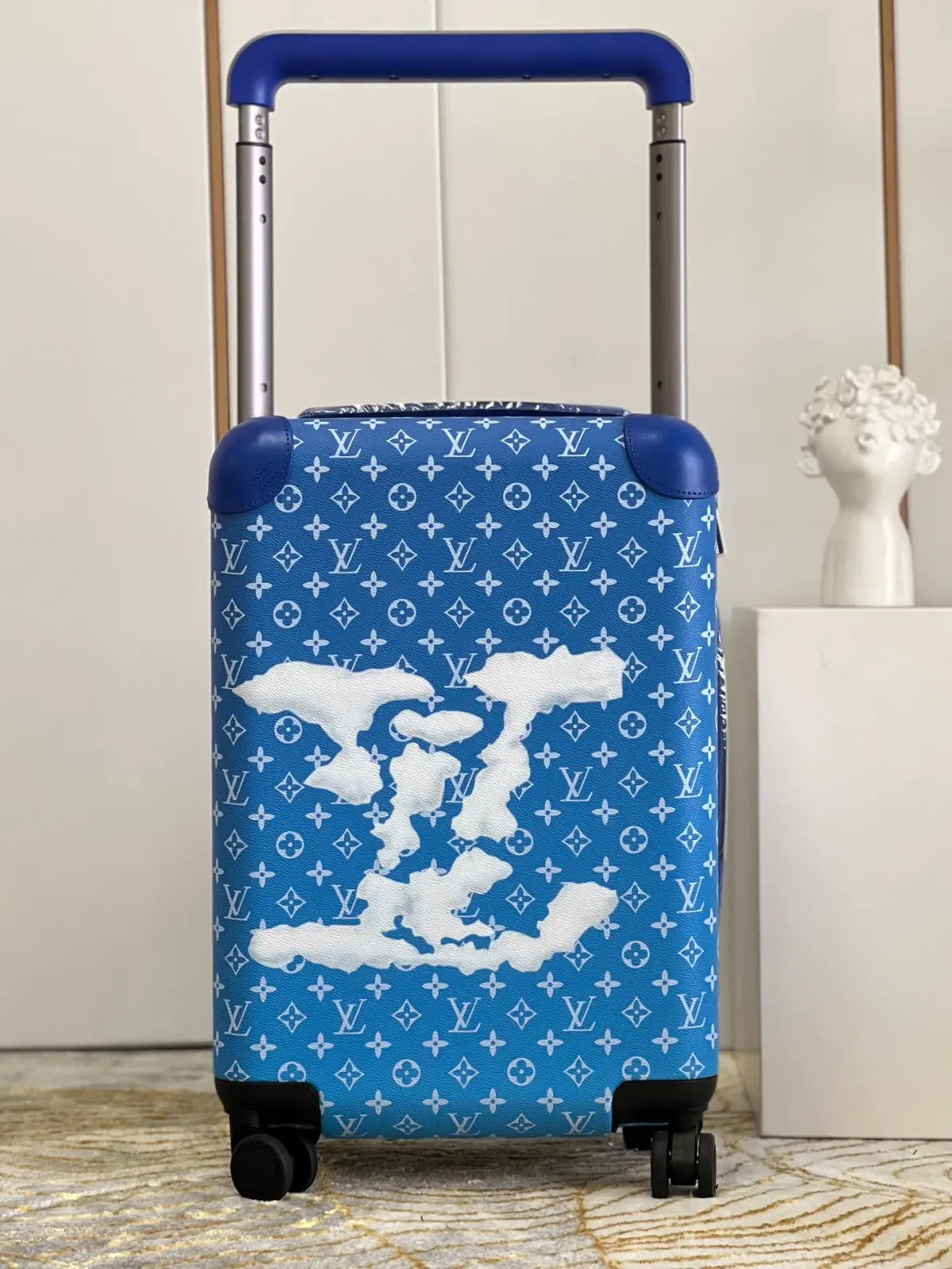 CUSTOM CLOUDS CABIN 37L HORIZON 55 SUITCASE