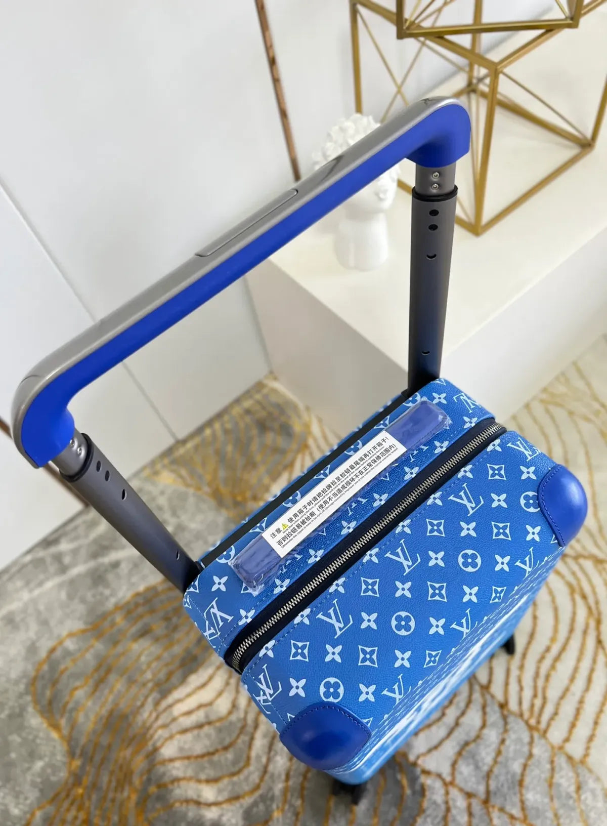CUSTOM CLOUDS CABIN 37L HORIZON 55 SUITCASE